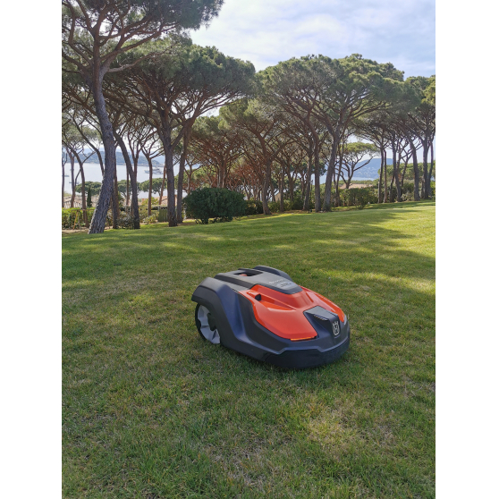 vend robot tondeuse AM550 EPOS HUSQVARNA