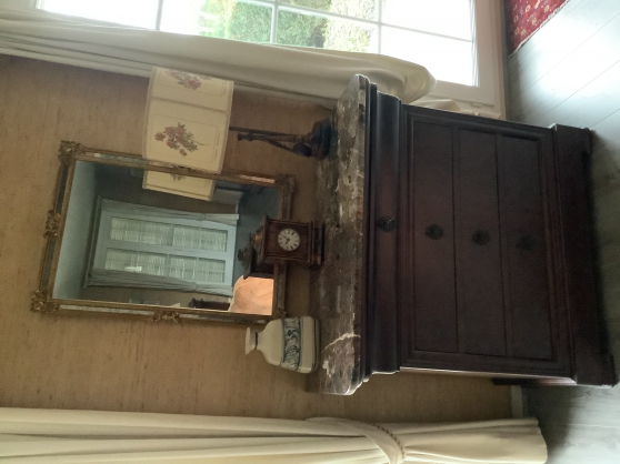 Commode plateau en marbre